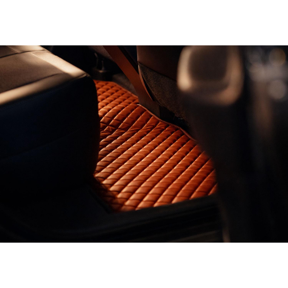 Bilmattor i konstläder QuiltyMats ACURA RSX 2001-2006 (Brun / bruna sömmar)
