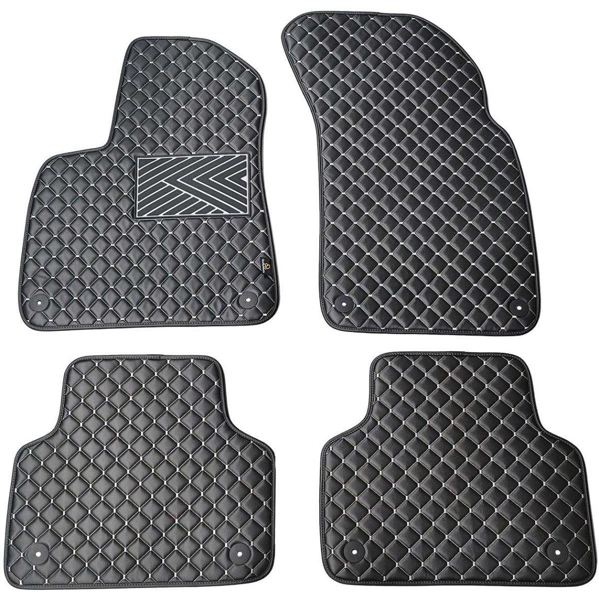 Bilmattor i konstläder QuiltyMats AUDI Q7 från 2015 (Svart / grå sömmar)