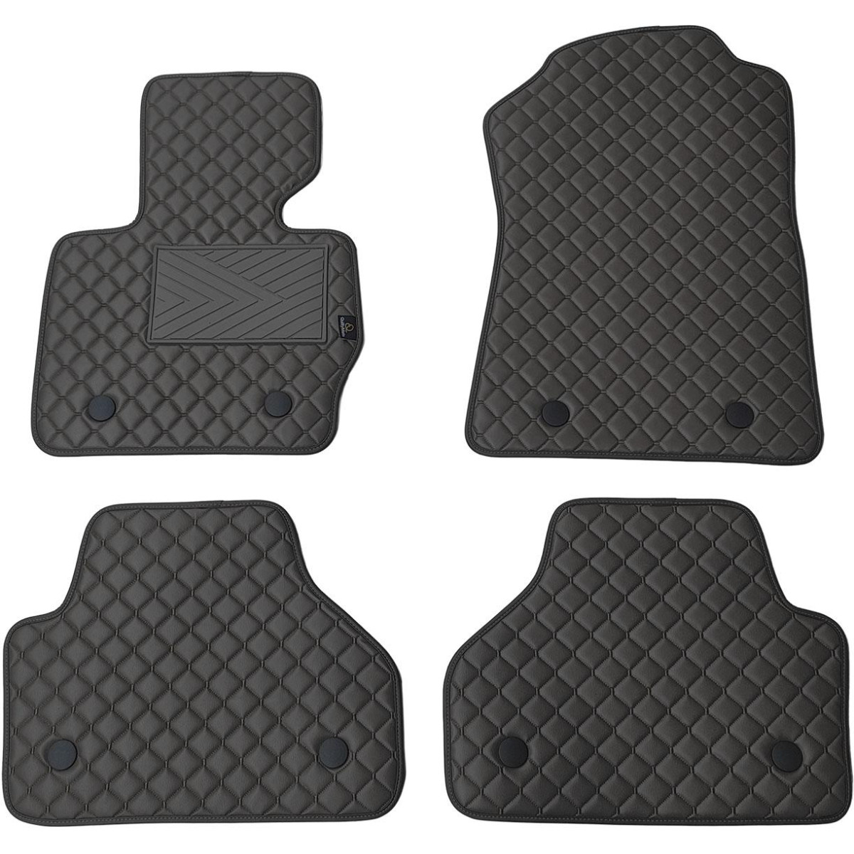 Bilmattor i konstläder QuiltyMats BMW X4 2014-2018 (F26) (Svart / svarta sömmar)