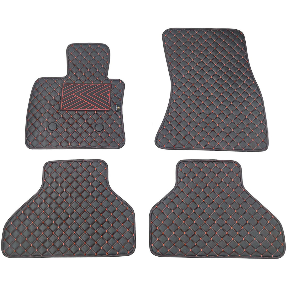 Bilmattor i konstläder QuiltyMats BMW X5 2013-2018 (F15) (Svart / röda sömmar)