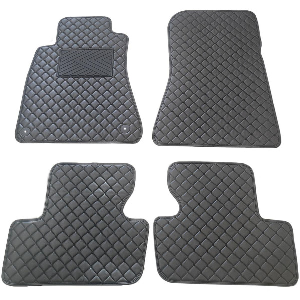 Bilmattor i konstläder QuiltyMats LEXUS IS 2005-2013 (Svart / svarta sömmar)