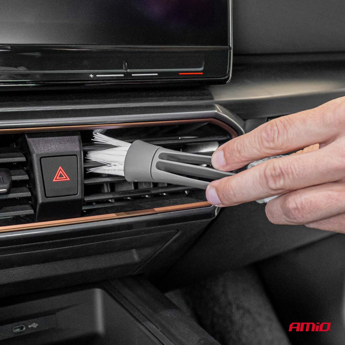 Borste för rengöring av ventilationsgaller AMIO-02607