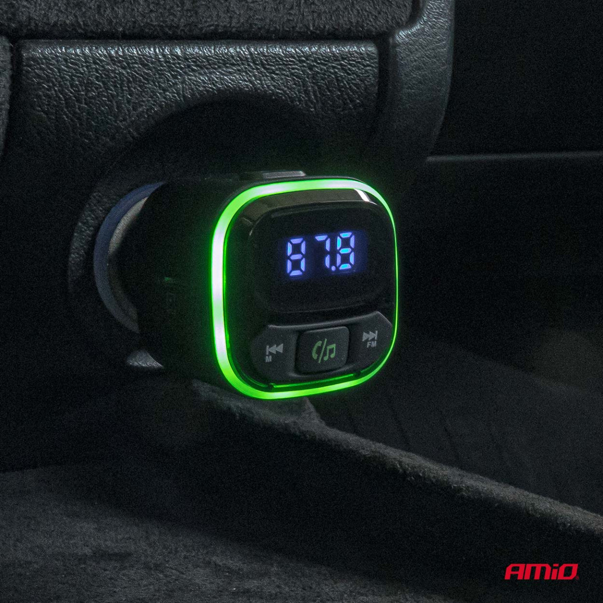 Bil FM-sändare, 1×USB-A 2×USB-C 12V 24V AMIO-04651