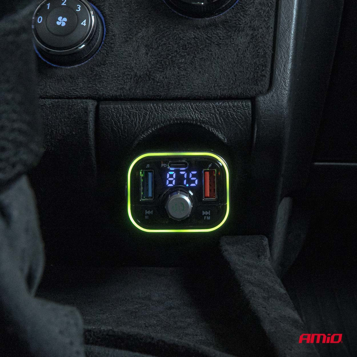 Bil FM-sändare, FM 2×USB-A 1×USB-C microSD 12V 24V AMIO-04652