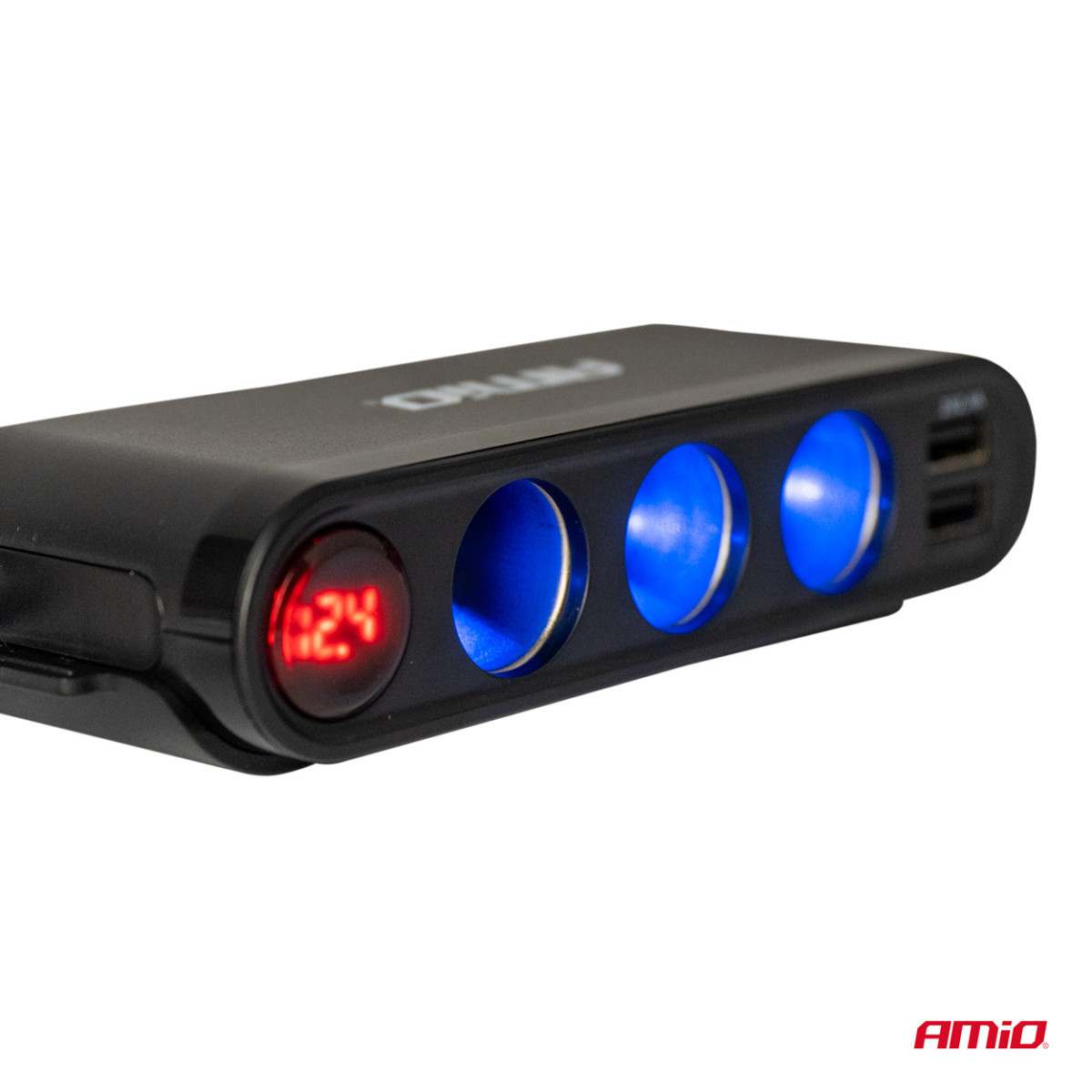 Förlängningsuttag med voltmeter, USB och USB-C 12–24 V, AMIO-03782