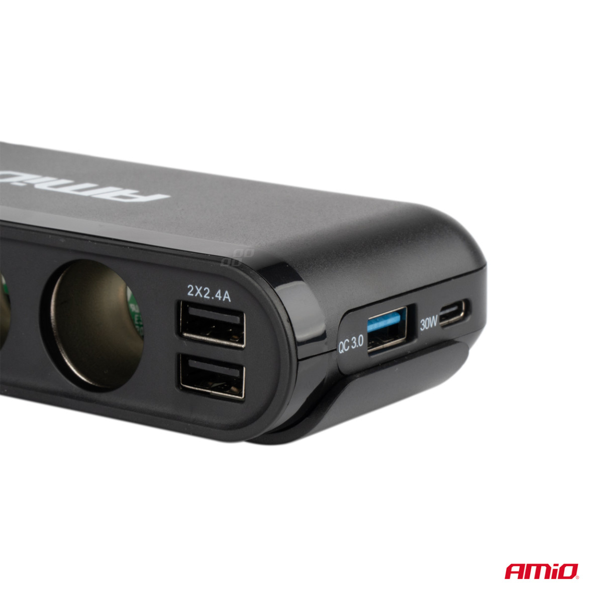 Förlängningsuttag med voltmeter, USB och USB-C 12–24 V, AMIO-03782