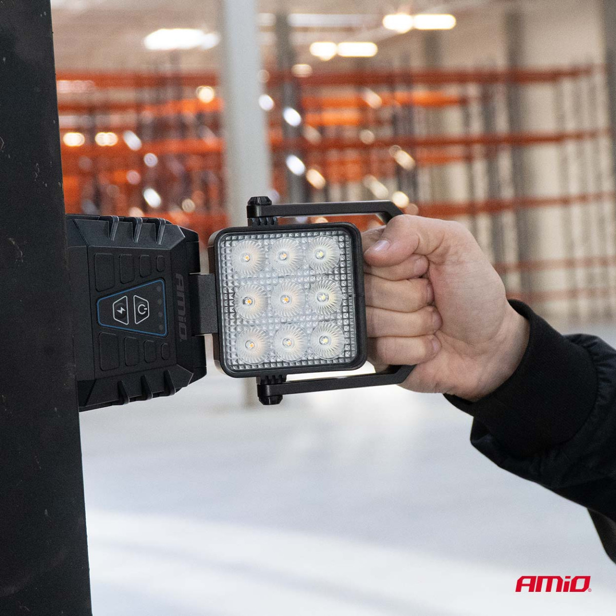 Bärbar LED-arbets- och varningslampa 15W (BATT) AMIO-04865