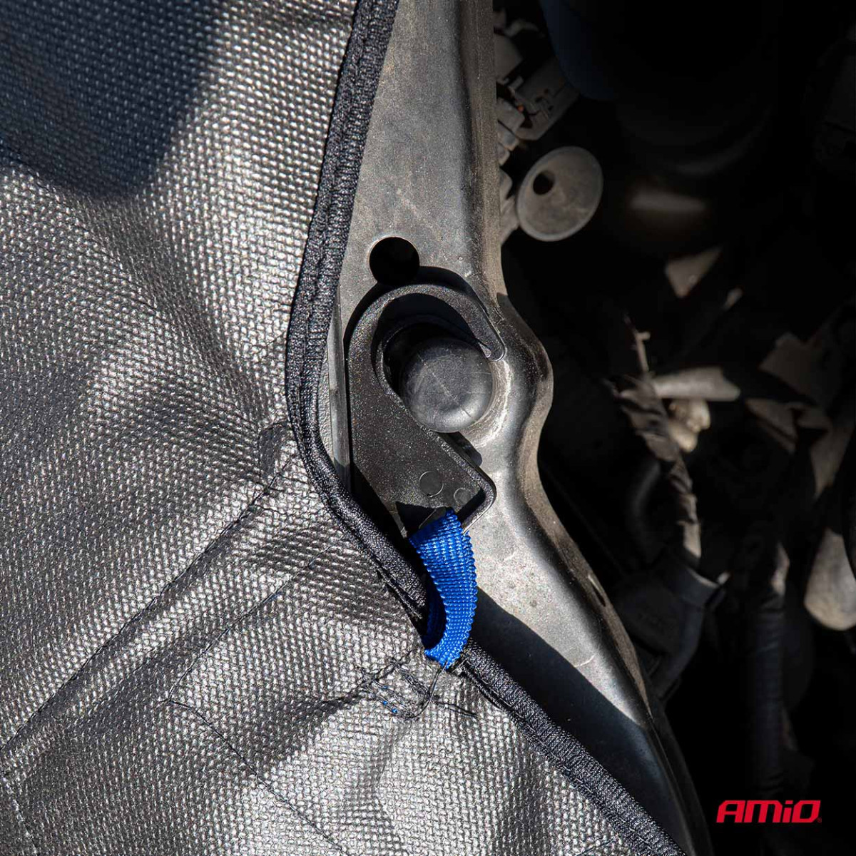 Skyddande servicekåpa för bilens framsida