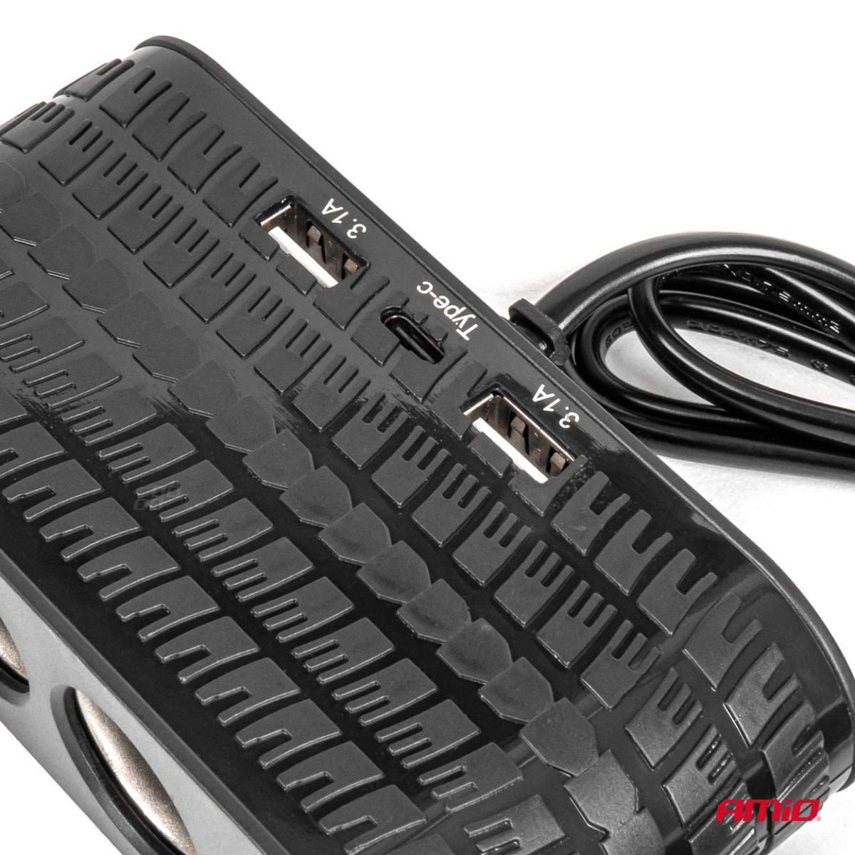 Förlängningssladd med fyra uttag och laddare 2x USB-A + 1x USB-C 12/24V 120W 80 cm AMIO-04367