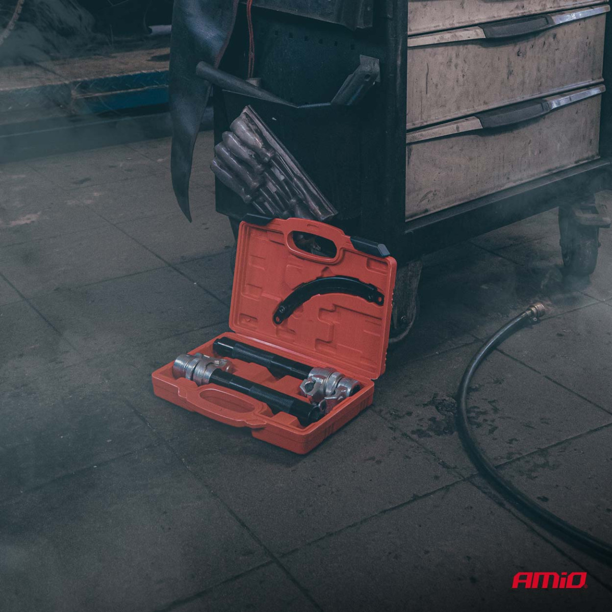 Fjäderkompressorset med säkerhetsfäste AMIO-04763