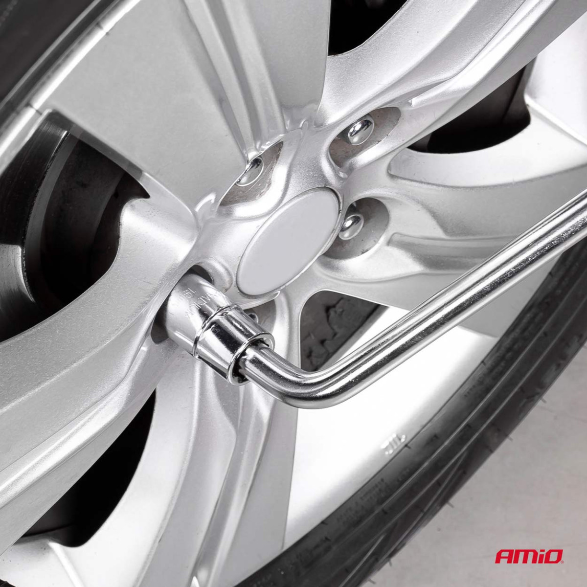 Teleskopisk hjulnyckel TWW 17/19/21/23 mm AMIO-01038