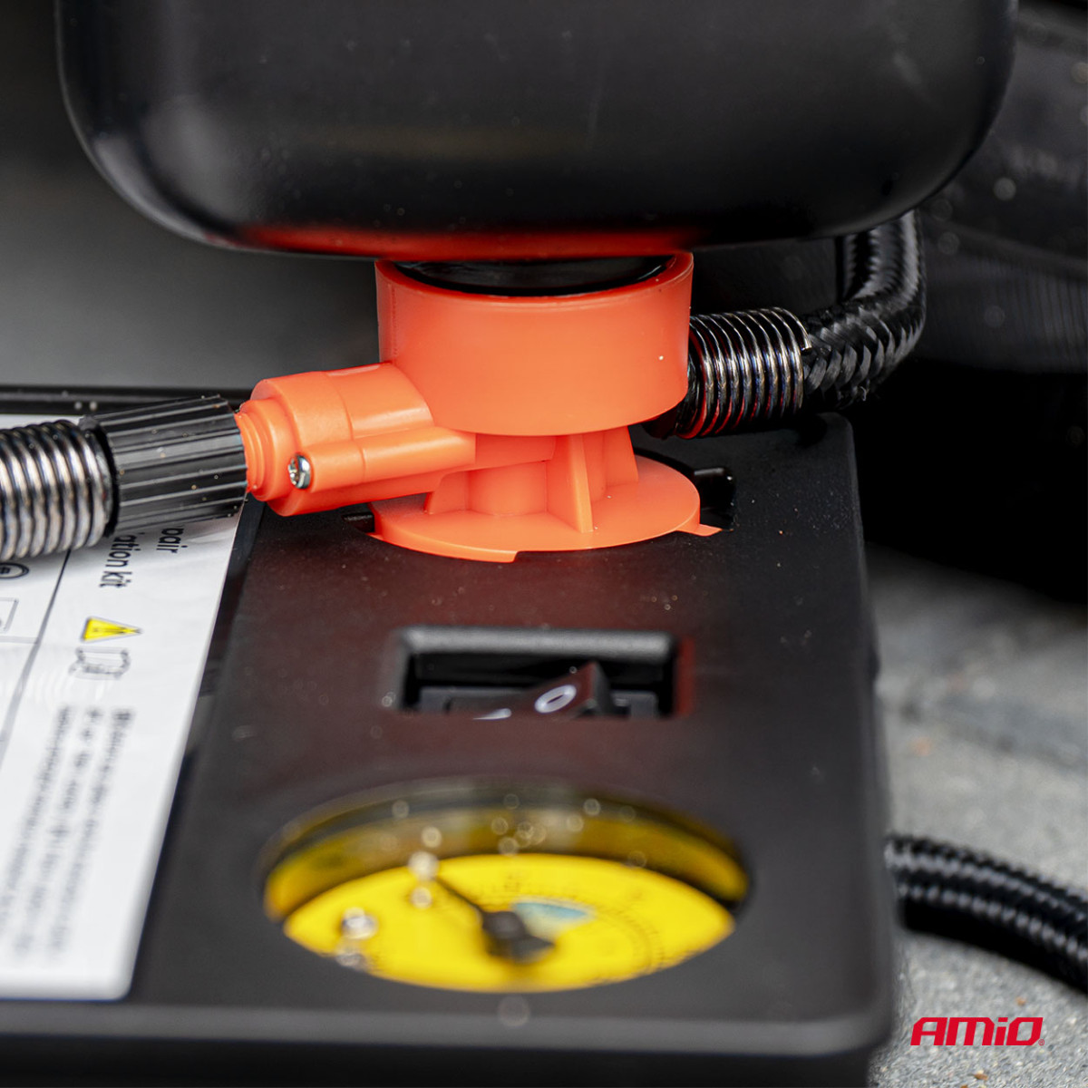 Däckreparationssats med kompressor, 12 V, 31 mm, AMIO-04930