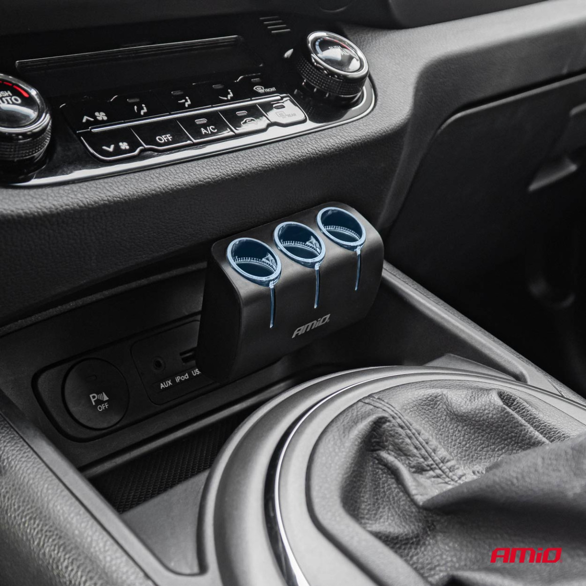 Tre-uttags cigarettändarkabel förlängning 12/24V 120W 90° AMIO-04358